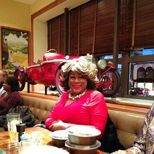 Meet your Posher, Karlene